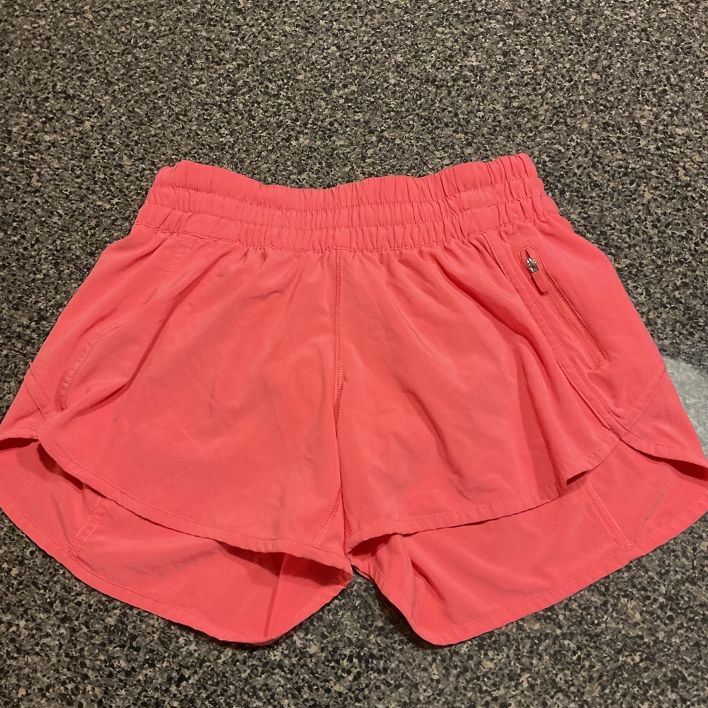 Lululemon Shorts, size 6, Pink